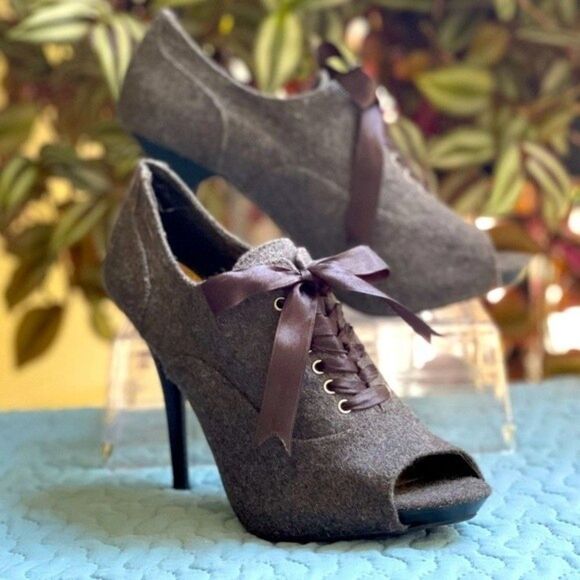 Lauren Conrad​ - Picture 2 of 8